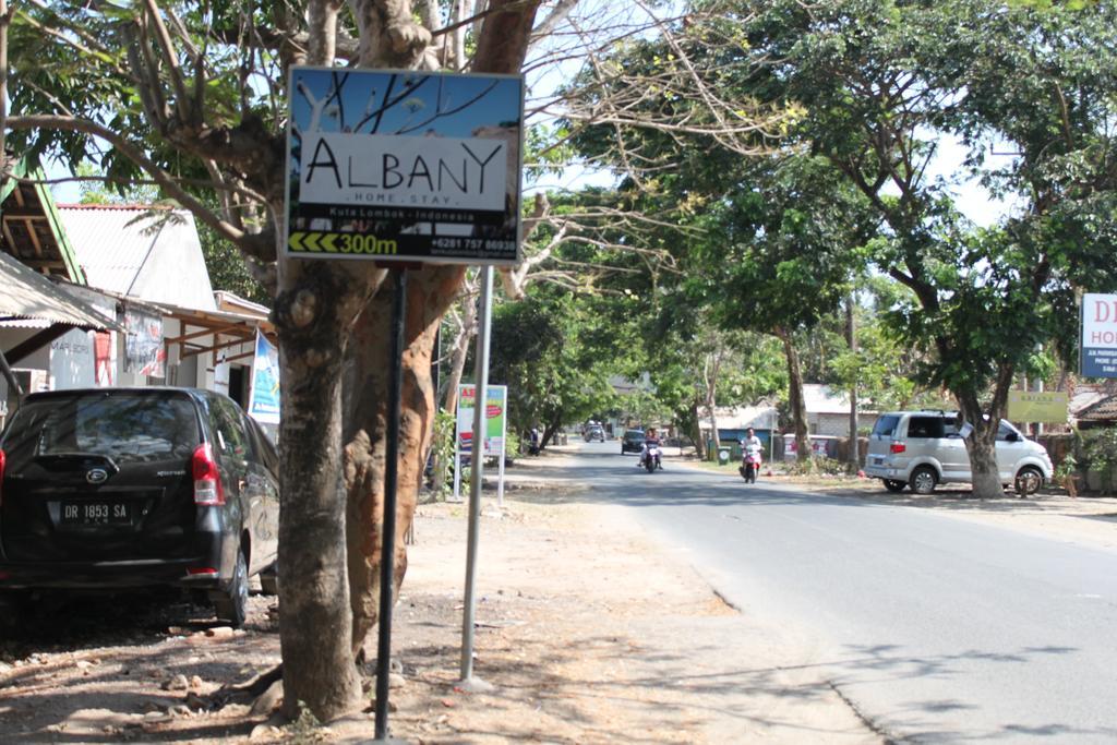 Albany Home Stay Kuta  ภายนอก รูปภาพ