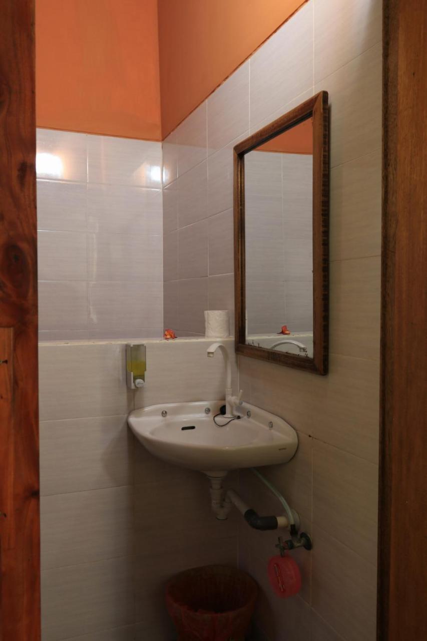 Albany Home Stay Kuta  ภายนอก รูปภาพ
